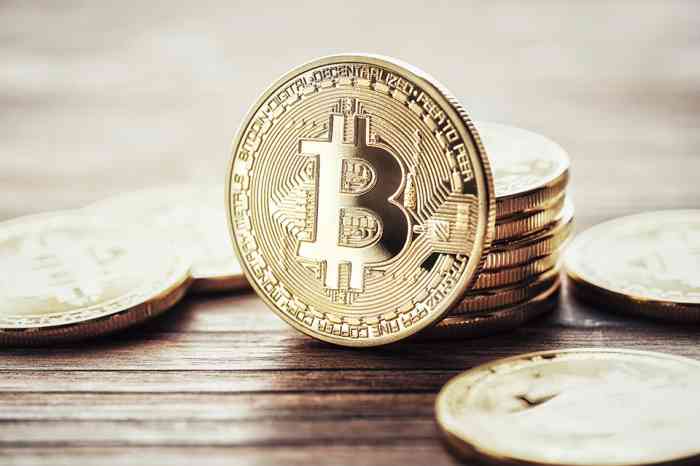 Bitcoin - © jd-photodesign - stock.adobe.com